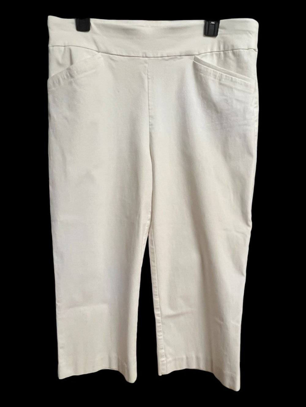 EUC Chico’s Perfect Stretch White Capri Pants | Size 2 (L)